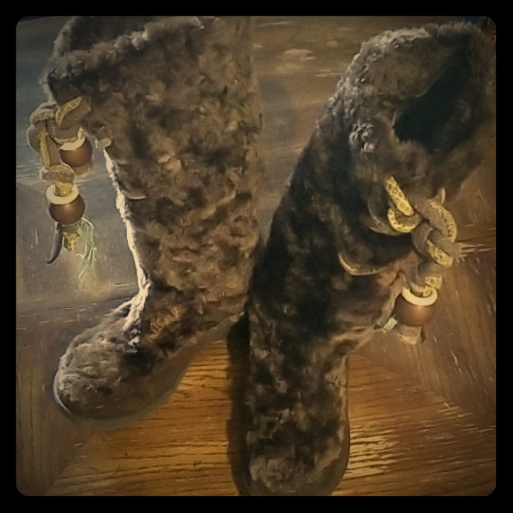 Sam Edelman Indian style fur boots